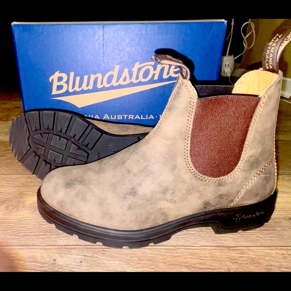 BLUNDSTONE #585 Classic Chelsea boot-Rustic Brown! US W-8/AUS 5 NEW WITH BOX
